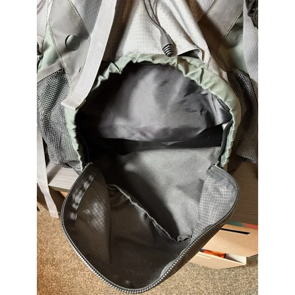 Cabelas 58L Internal Frame Hiking Camping Backpack Detachable Daypack 2 Bladders